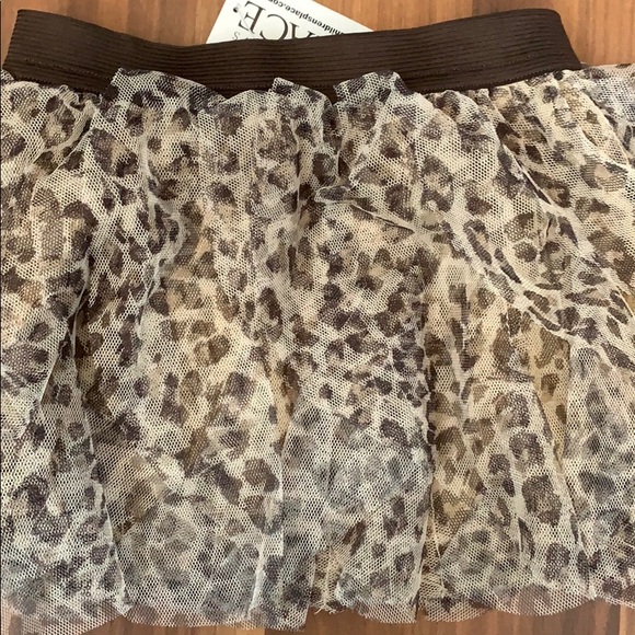 🚺Children’s Place Leopard skirt - Picture 4 of 4